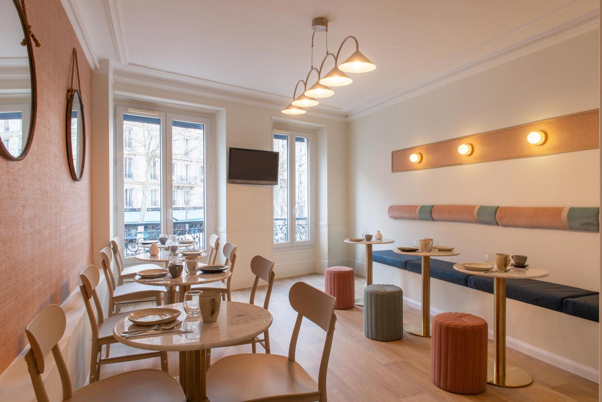 Hotel Avama Prony Париж Экстерьер фото